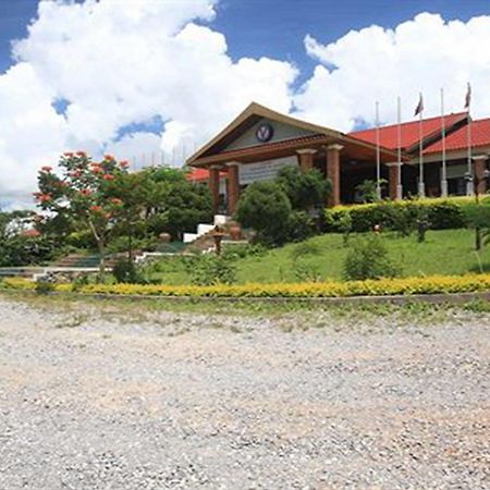 Vansana Plain Of Jars Hotel Muang Phônsavan Dış mekan fotoğraf