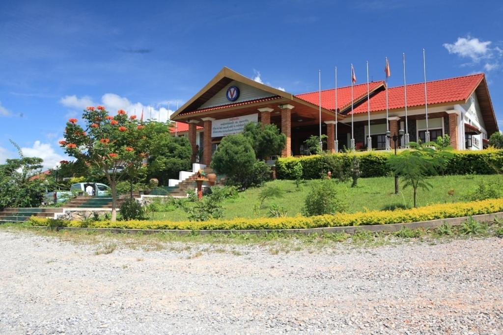 Vansana Plain Of Jars Hotel Muang Phônsavan Dış mekan fotoğraf