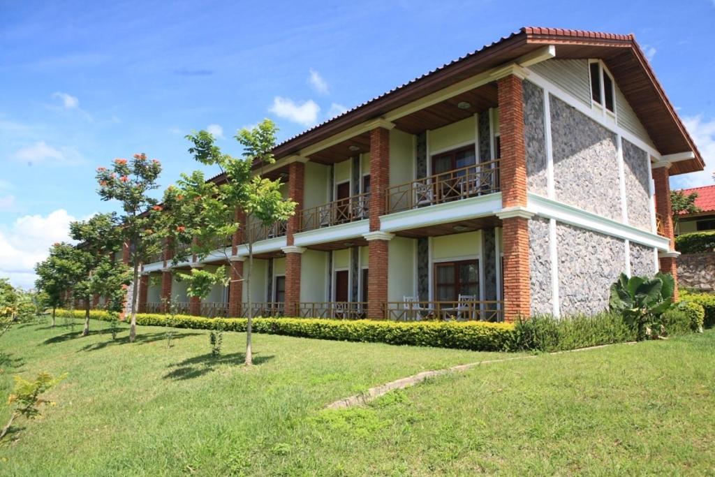 Vansana Plain Of Jars Hotel Muang Phônsavan Dış mekan fotoğraf