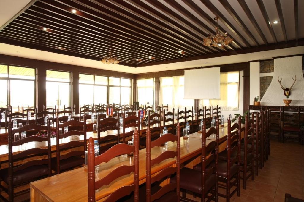 Vansana Plain Of Jars Hotel Muang Phônsavan Dış mekan fotoğraf