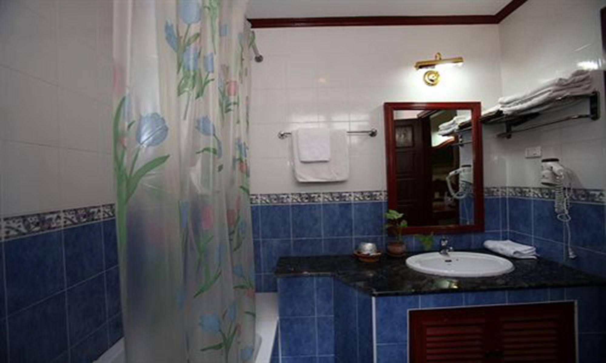 Vansana Plain Of Jars Hotel Muang Phônsavan Dış mekan fotoğraf