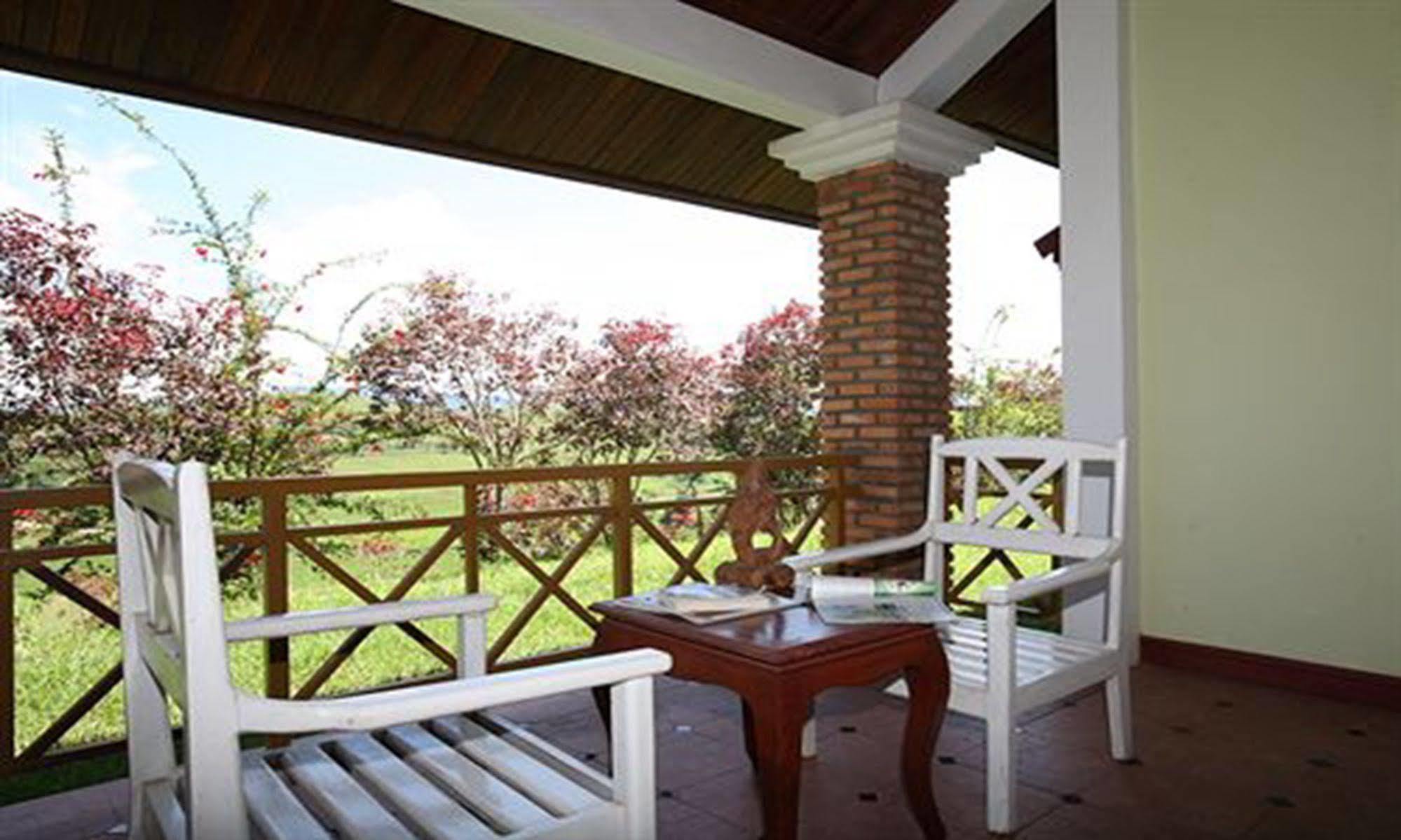 Vansana Plain Of Jars Hotel Muang Phônsavan Dış mekan fotoğraf