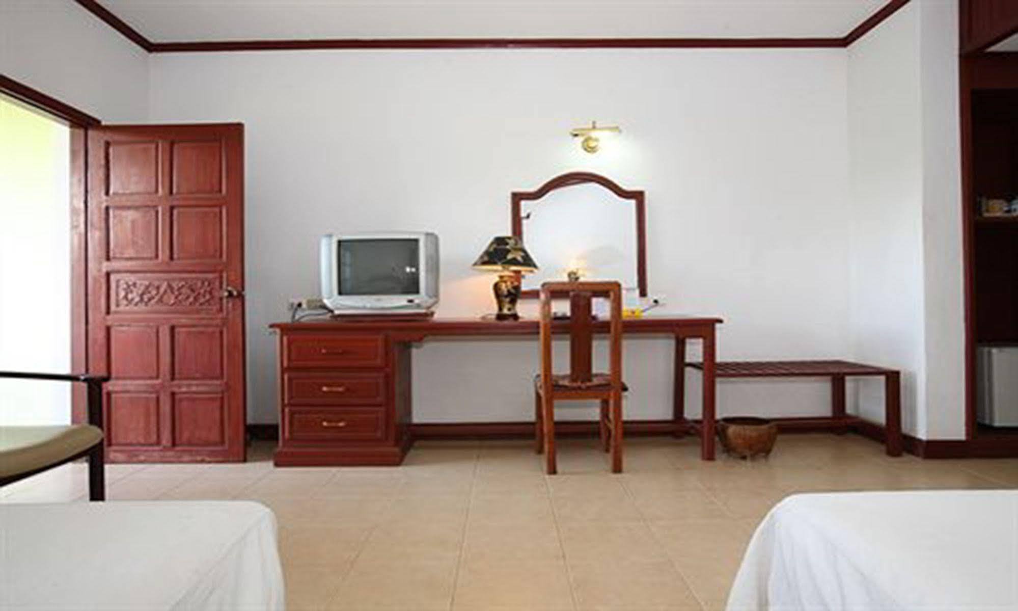 Vansana Plain Of Jars Hotel Muang Phônsavan Dış mekan fotoğraf