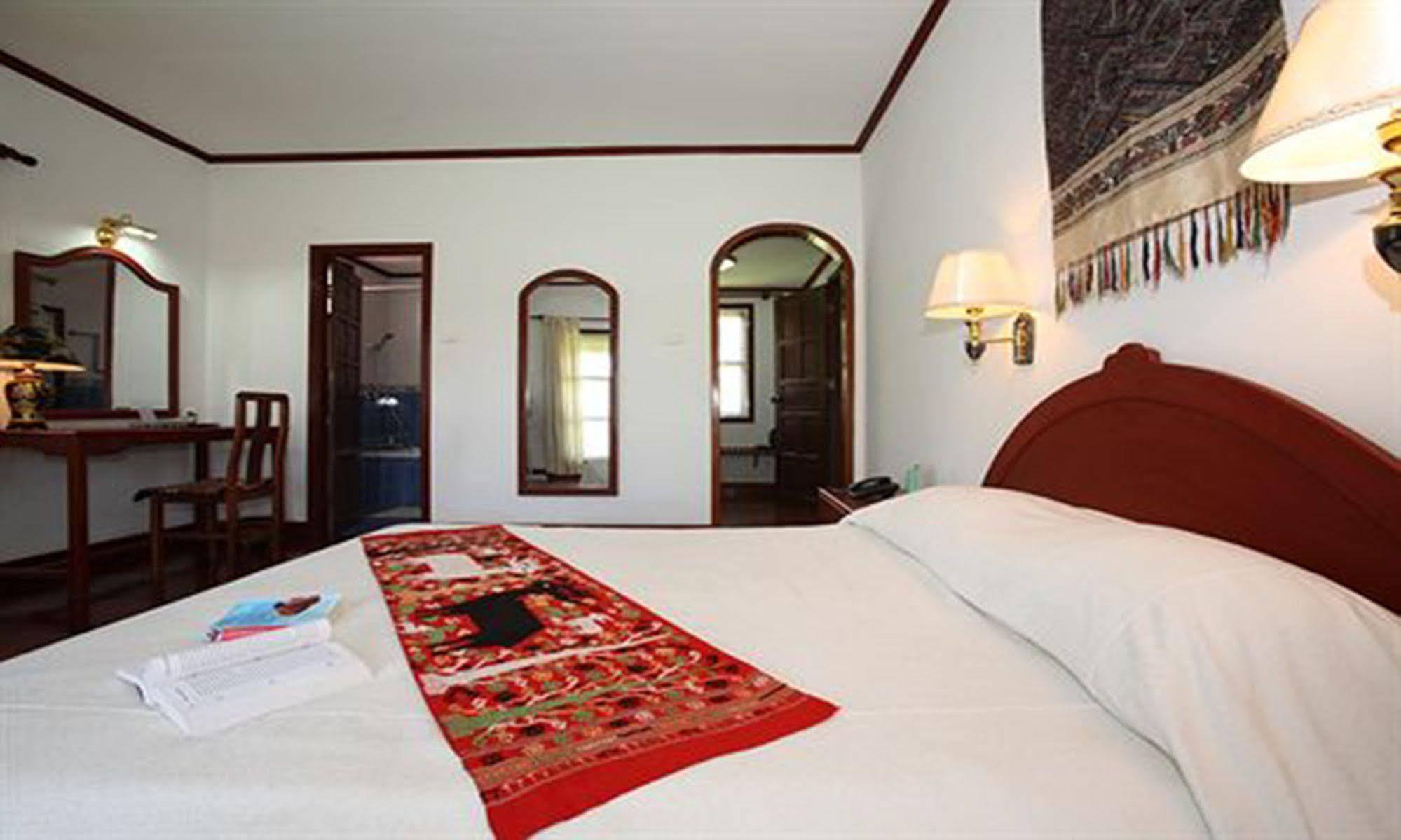 Vansana Plain Of Jars Hotel Muang Phônsavan Dış mekan fotoğraf